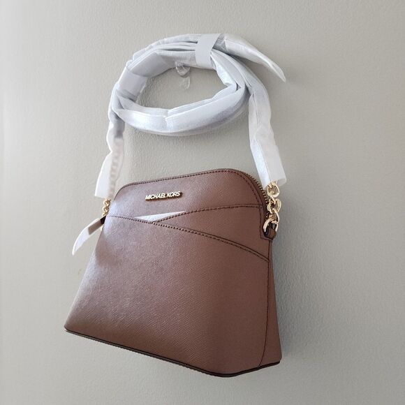 Michael Kors Brown Leather Dome Jet Set Travel Crossbody Bag - Picture 3 of 10